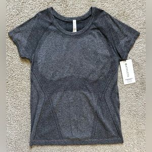 Grey Athleta momentum seamless heather tee size LG
